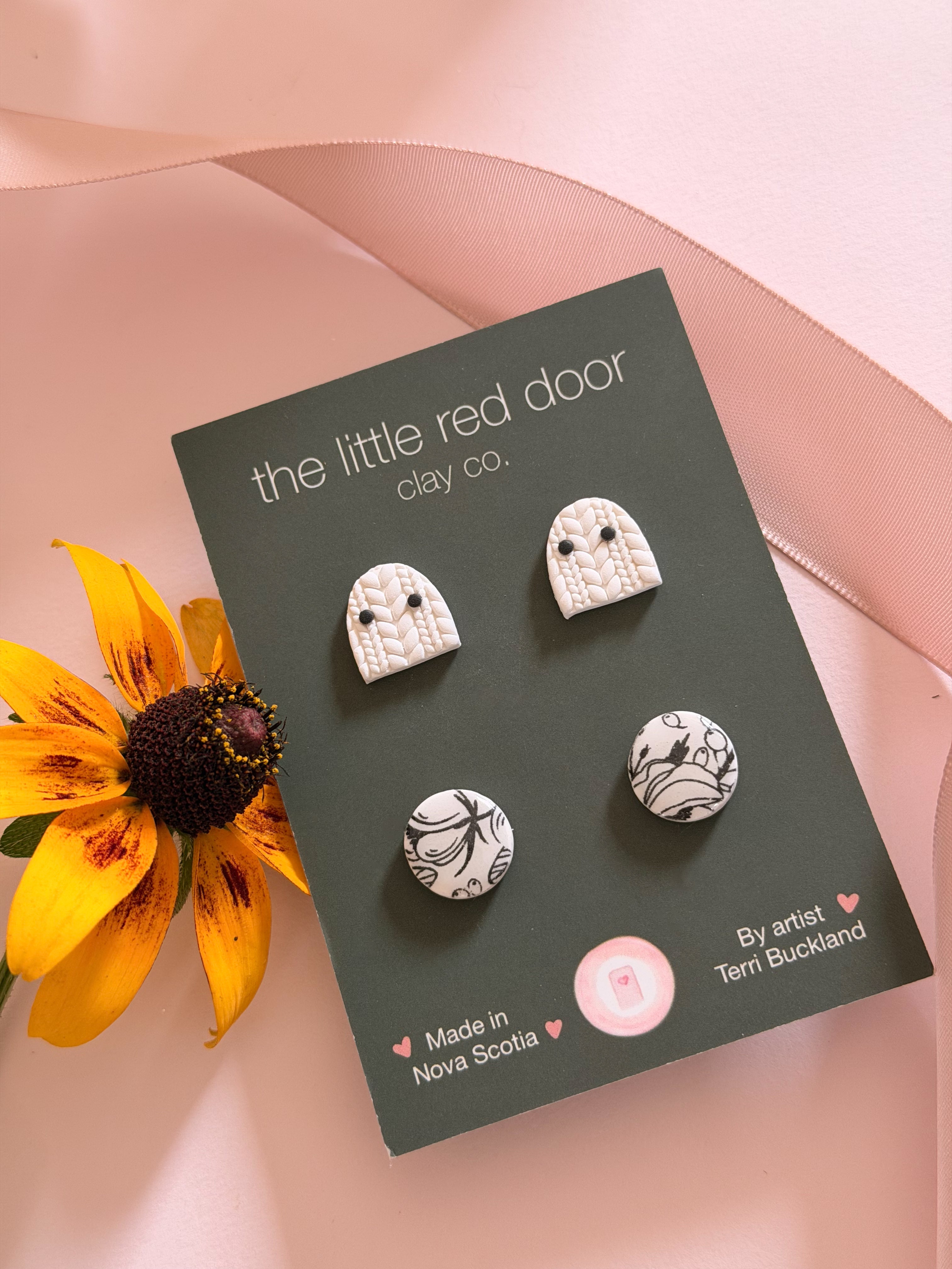 Ghostly Stud Pack